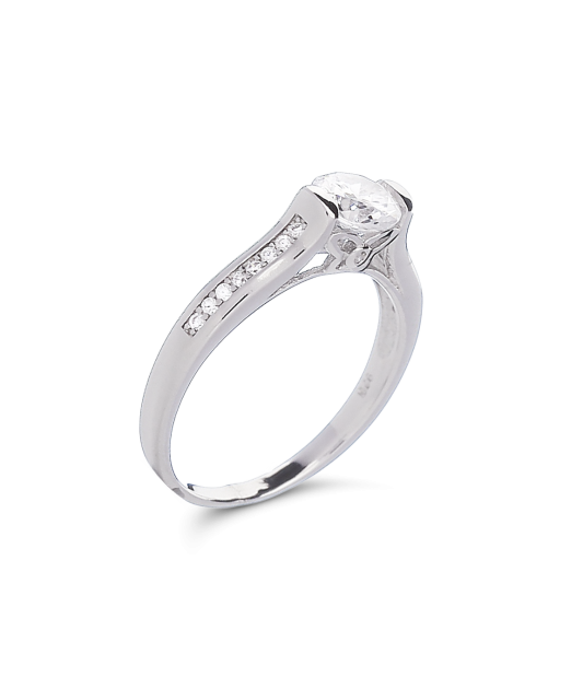 Sterling silver ring with zircons