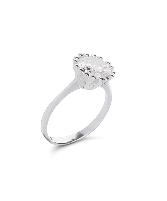 Sterling silver ring with zirconium