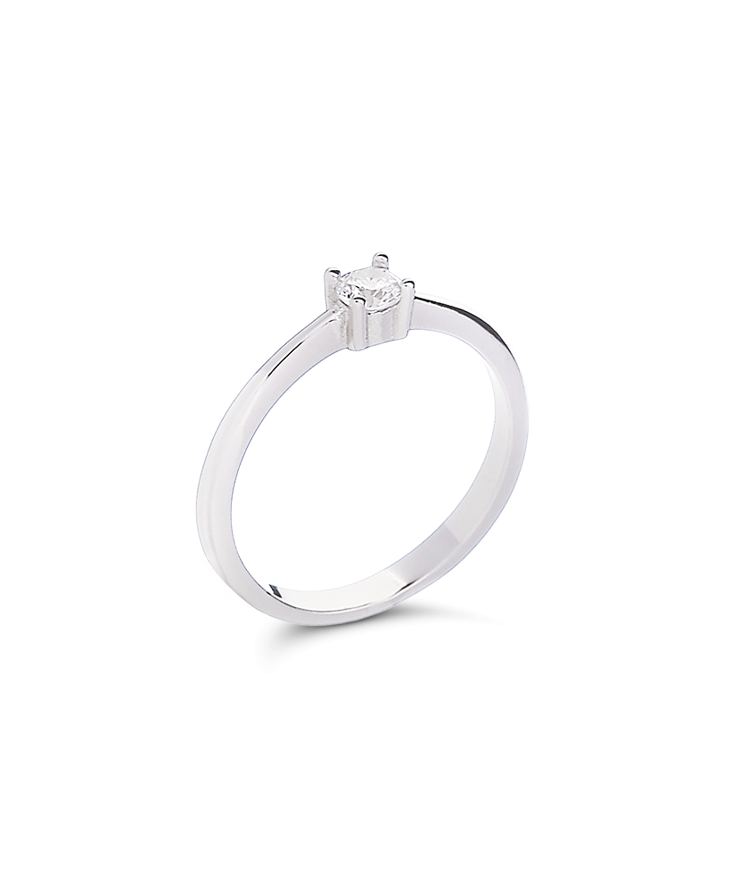 Sterling silver ring with zirconium