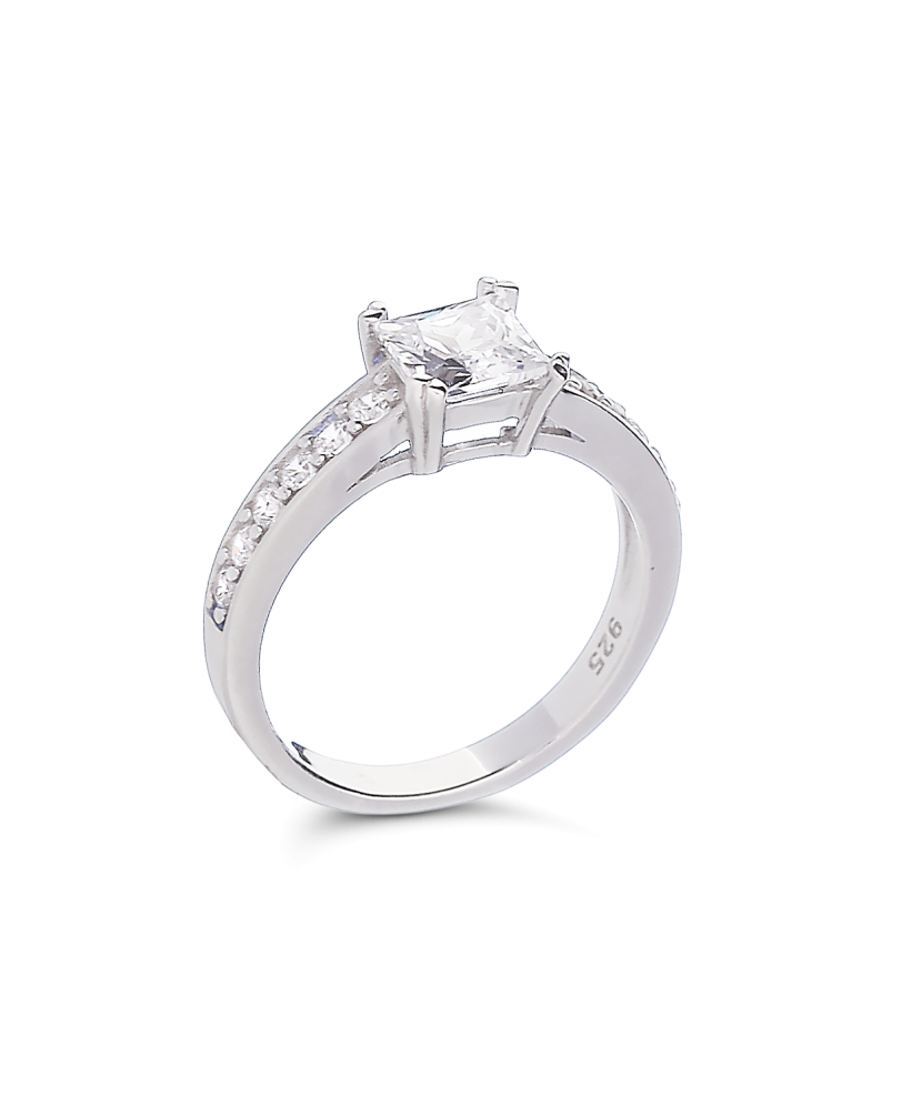 Sterling silver ring with zircons