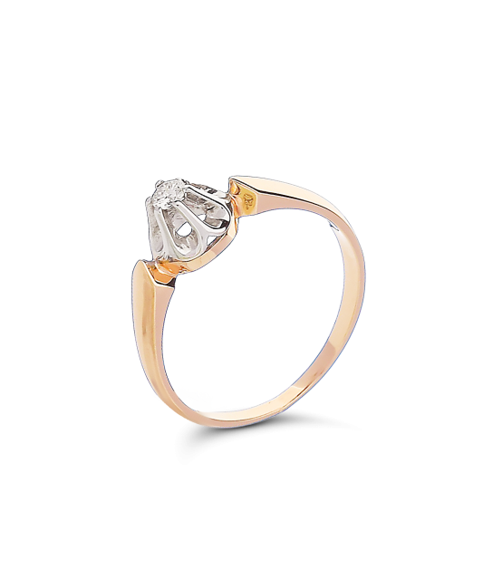 Gold ring with diamond
