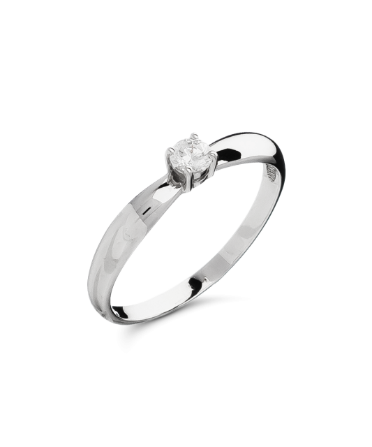 Gold ring with zirconium