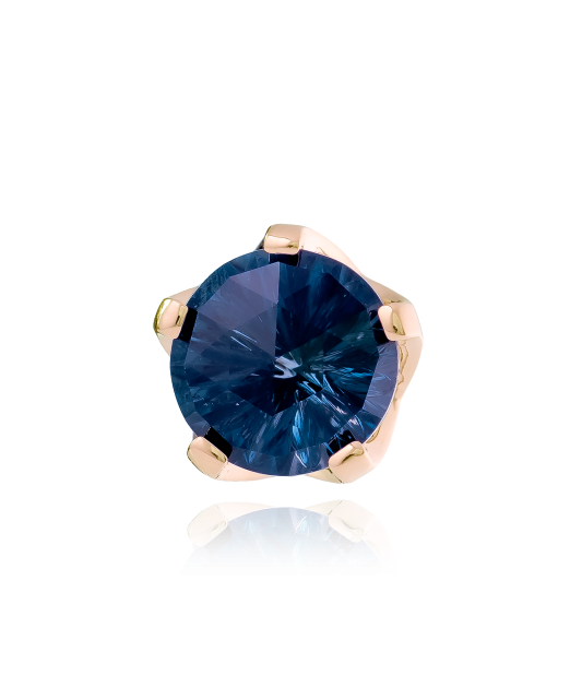 Gold pendant with london topaz