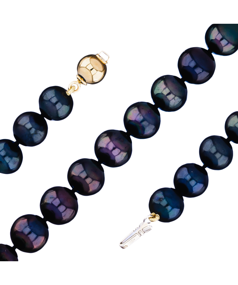 Pearl necklaces with gold