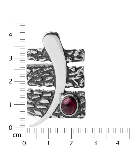 Sterling silver pendant with garnet