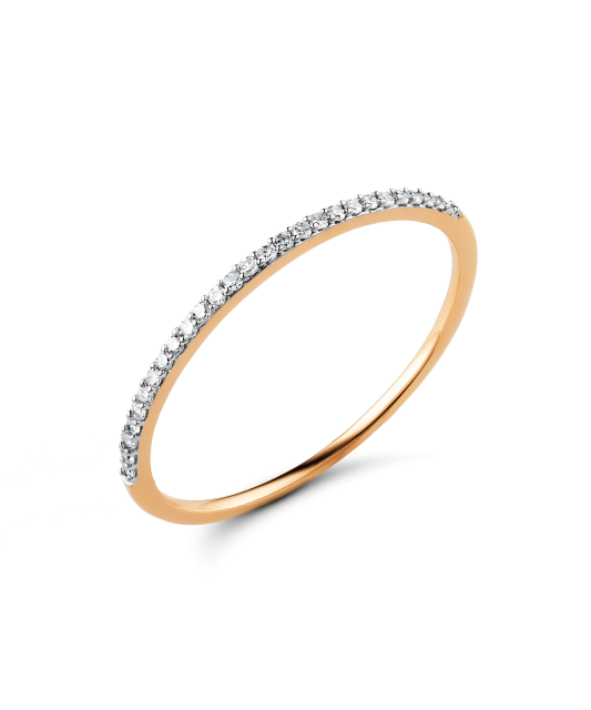 Gold ring with diamonds