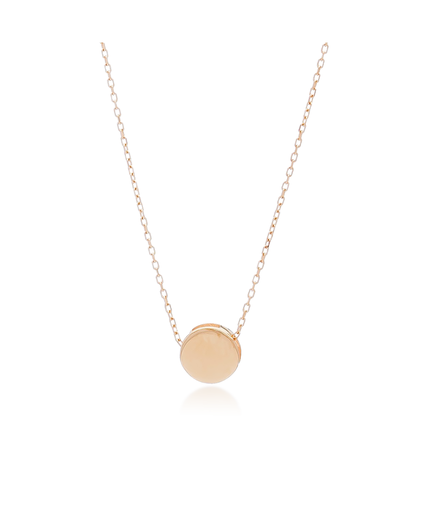 Gold chain with pendant