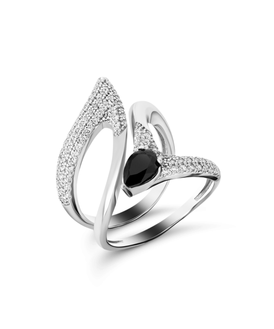 Sterling silver ring with zircons