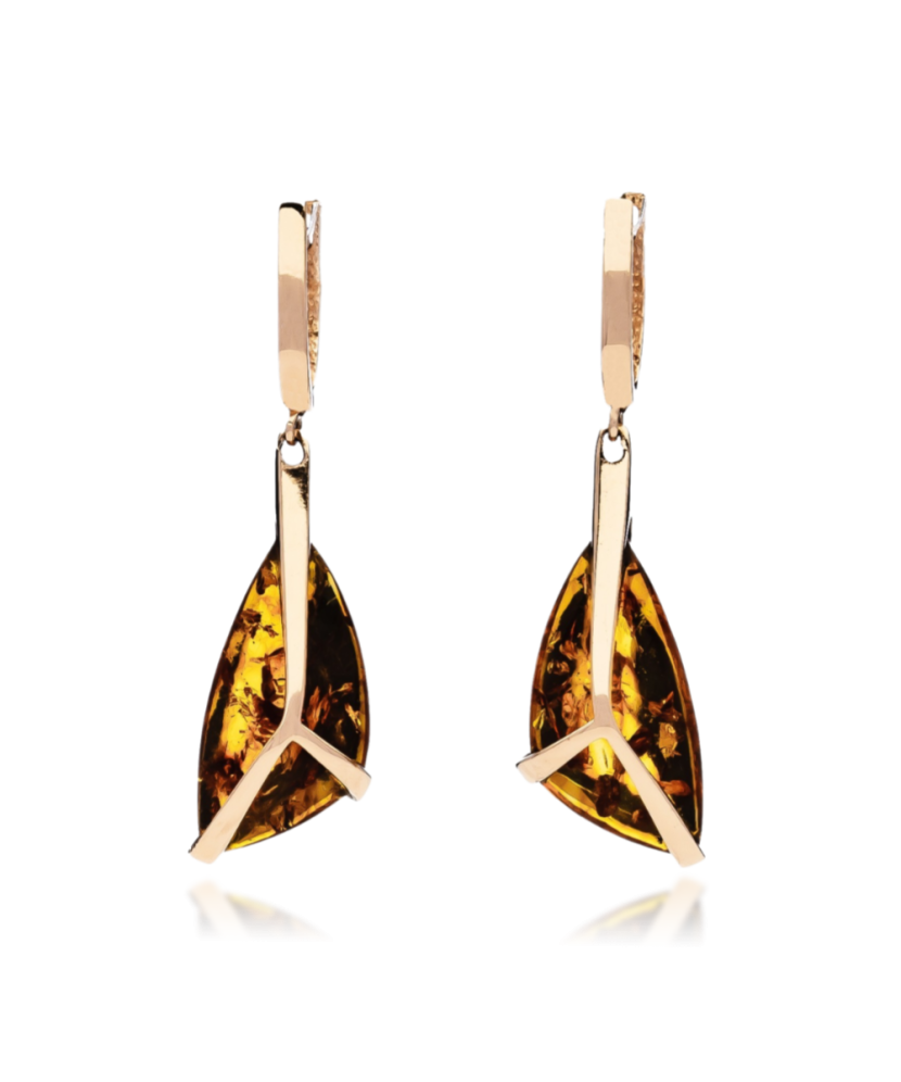 Gold earrings with amber