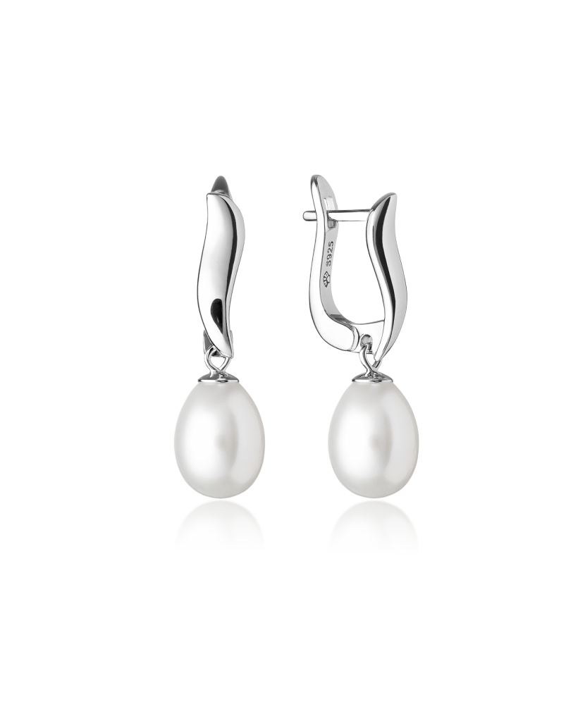 Sterling silver earrings with natural pearls