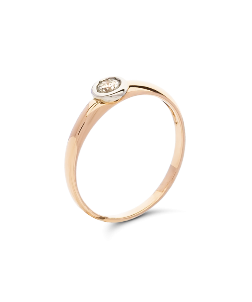 Gold ring with diamond
