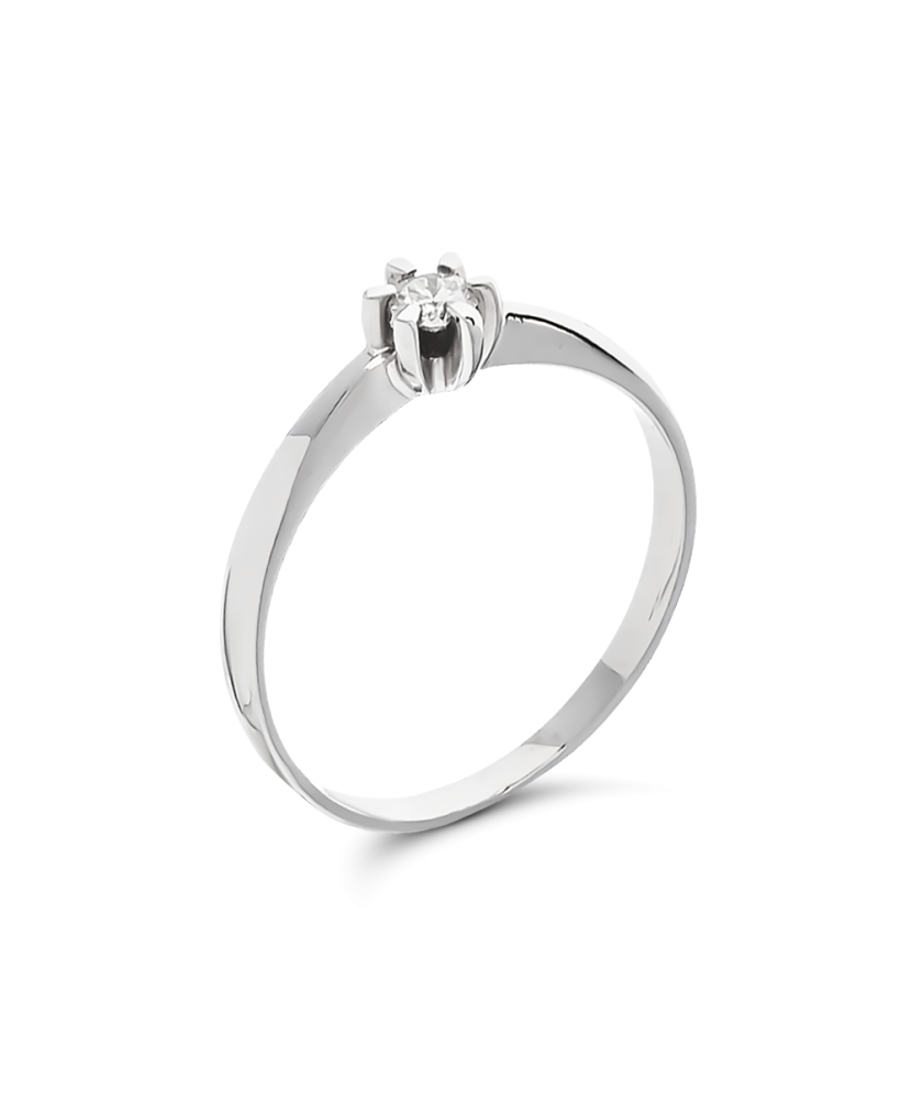 White gold ring with diamond