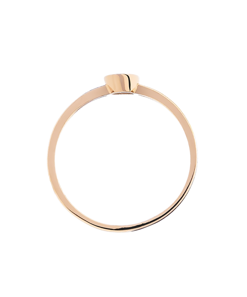 Gold ring with zirconium