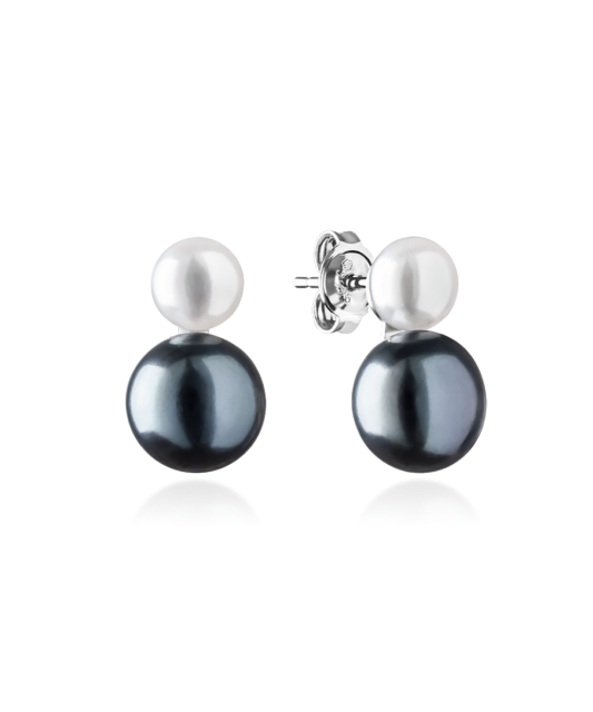 Sterling silver earrings with pearls