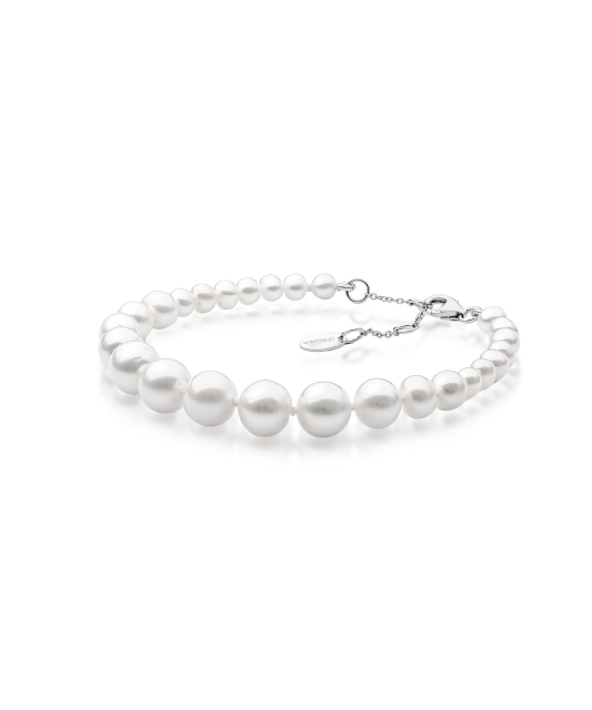 Pearl bracelet with silver