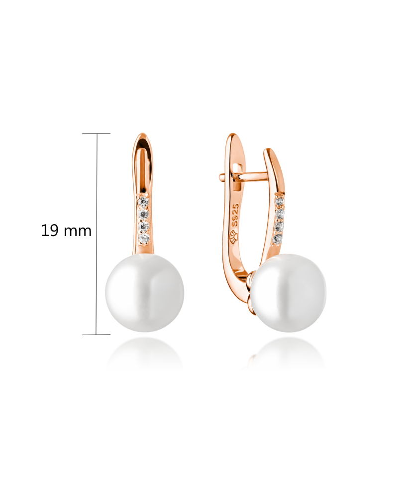 Gilded sterling silver earrings with natural pearl