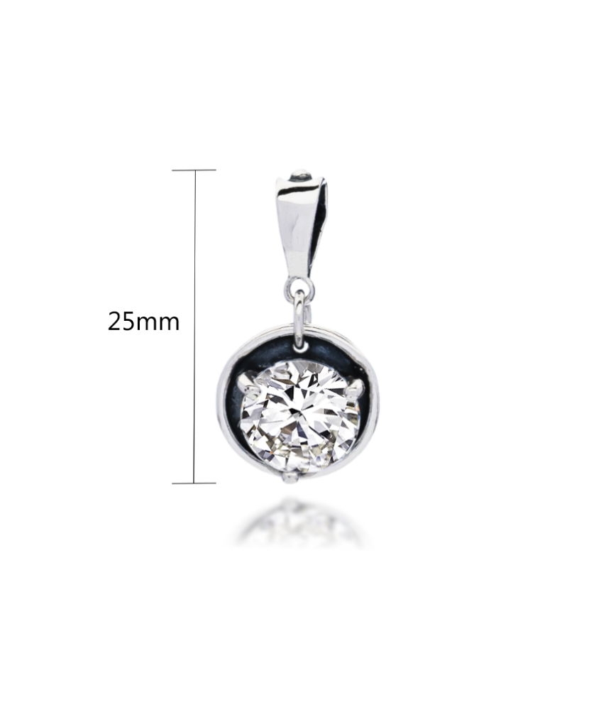 Sterling silver pendant with zirconium
