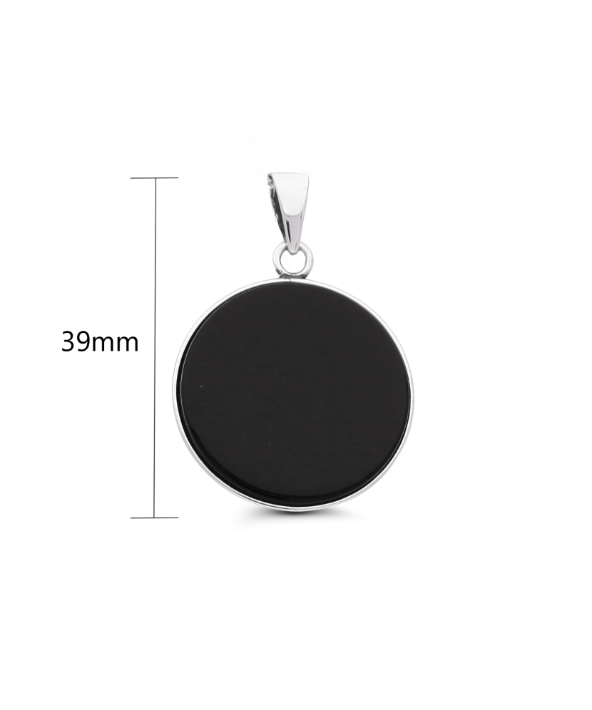 Sterling silver pendant with onyx