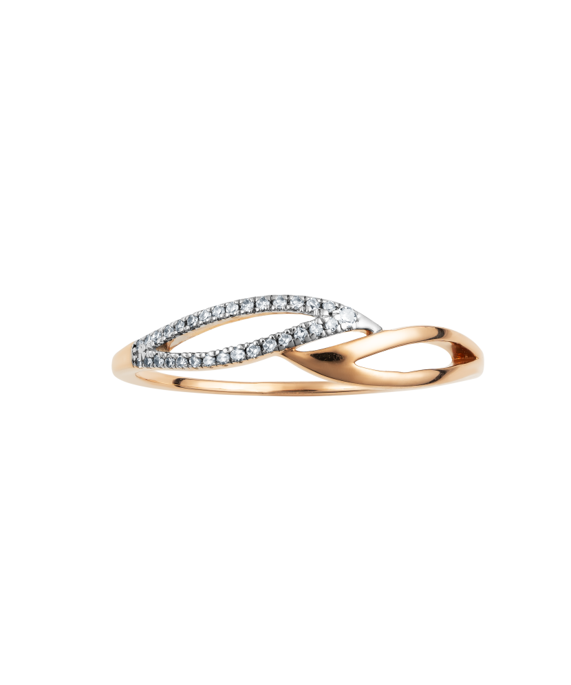 Gold ring with diamonds