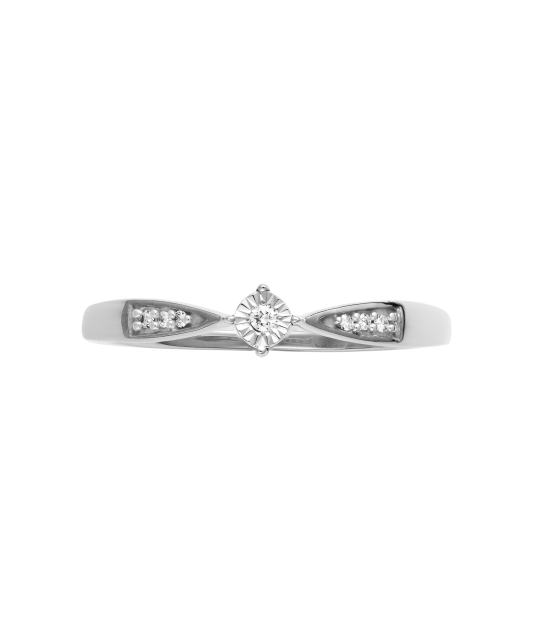 White gold ring with diamonds