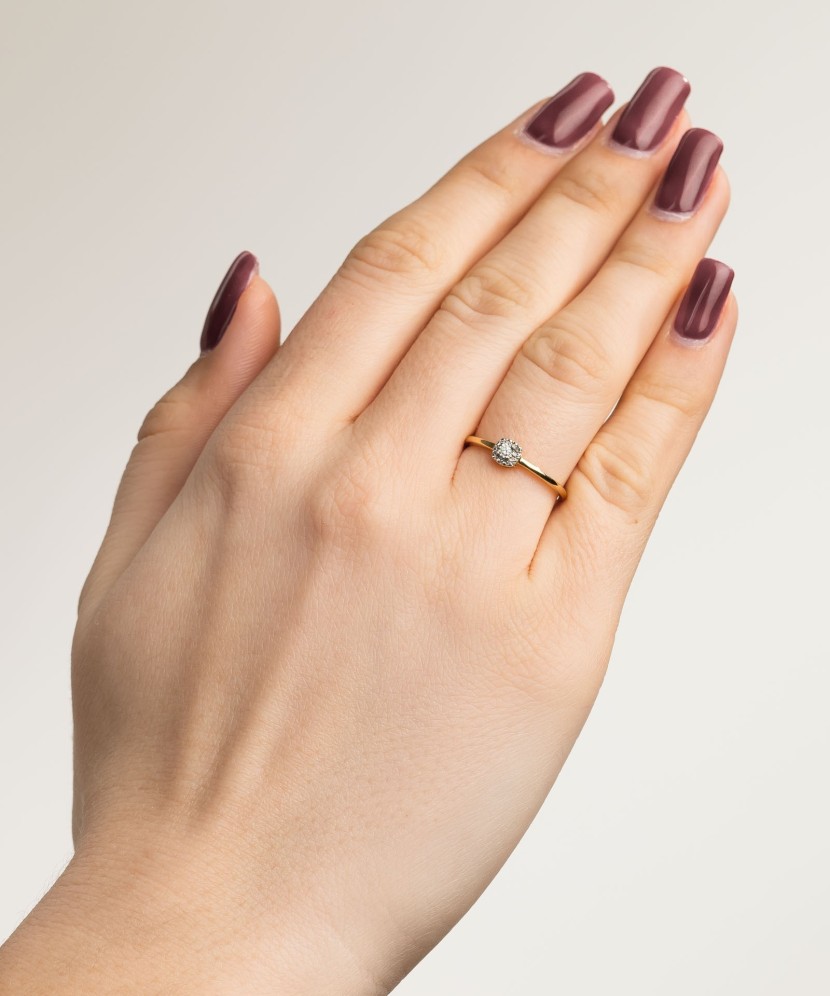 Yellow Gold ring with diamonds