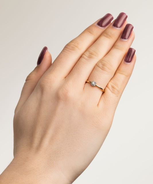 Yellow Gold ring with diamonds