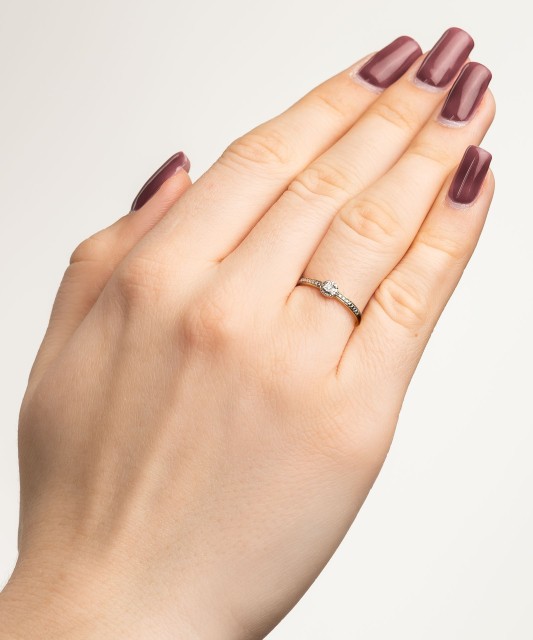 Yellow Gold ring with diamonds