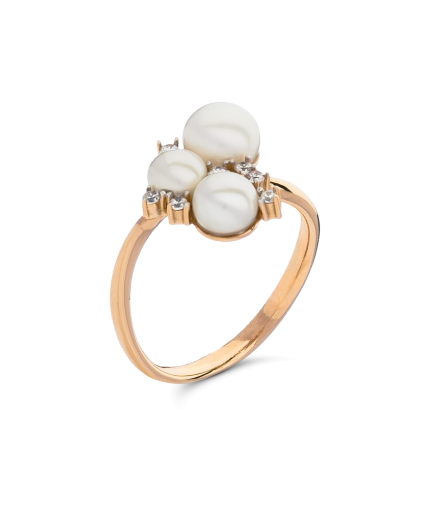 Gold ring with pearl and zircons