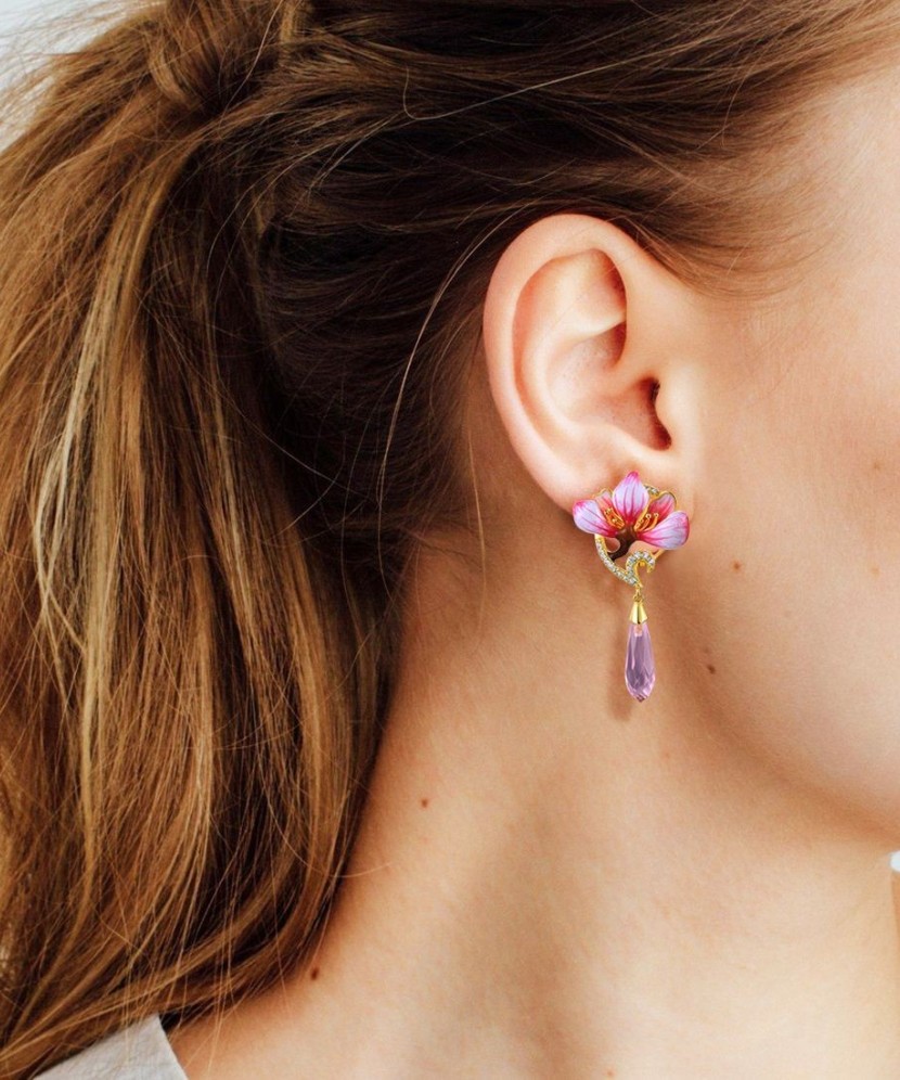 Gilded sterling silver earrings with zircons and enemal