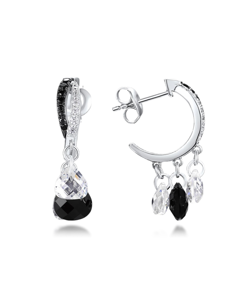 Hopeiset korvakorut onyxilla ja spinelleillä