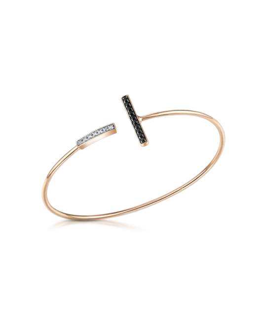 Kultainen rannekoru safiireilla