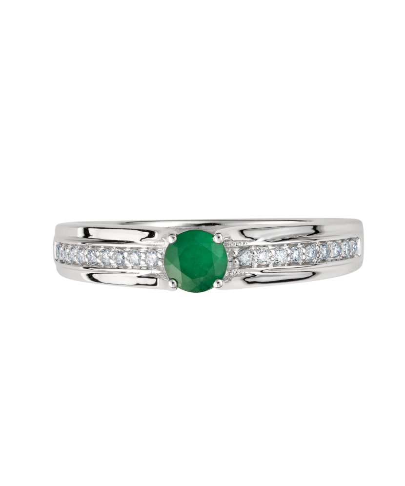 White gold ring with emerald and diamonds