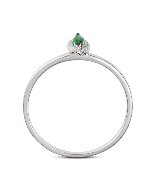 White gold ring with emerald and diamonds