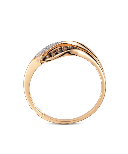 Gold ring with diamonds