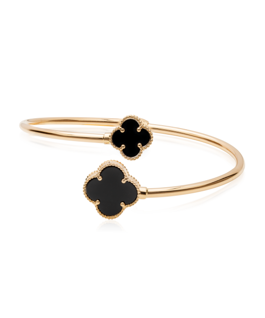 Gold bracelet with onyx