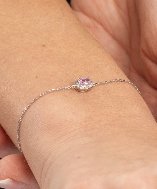 White gold bracelet with diamonds and sapphires