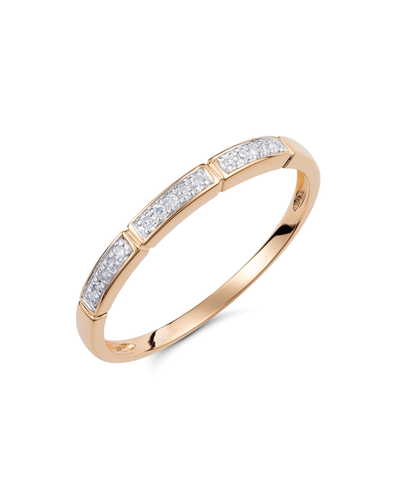 Gold ring with diamonds