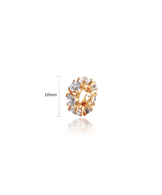 Gold pendant with zircons