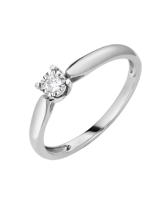 White gold ring with diamond