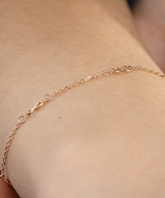 Gold bracelet "infinity"
