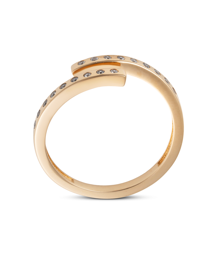 Gold ring with zircons