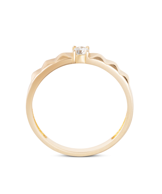 Gold ring with zirconium
