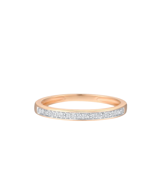 Gold ring with diamonds