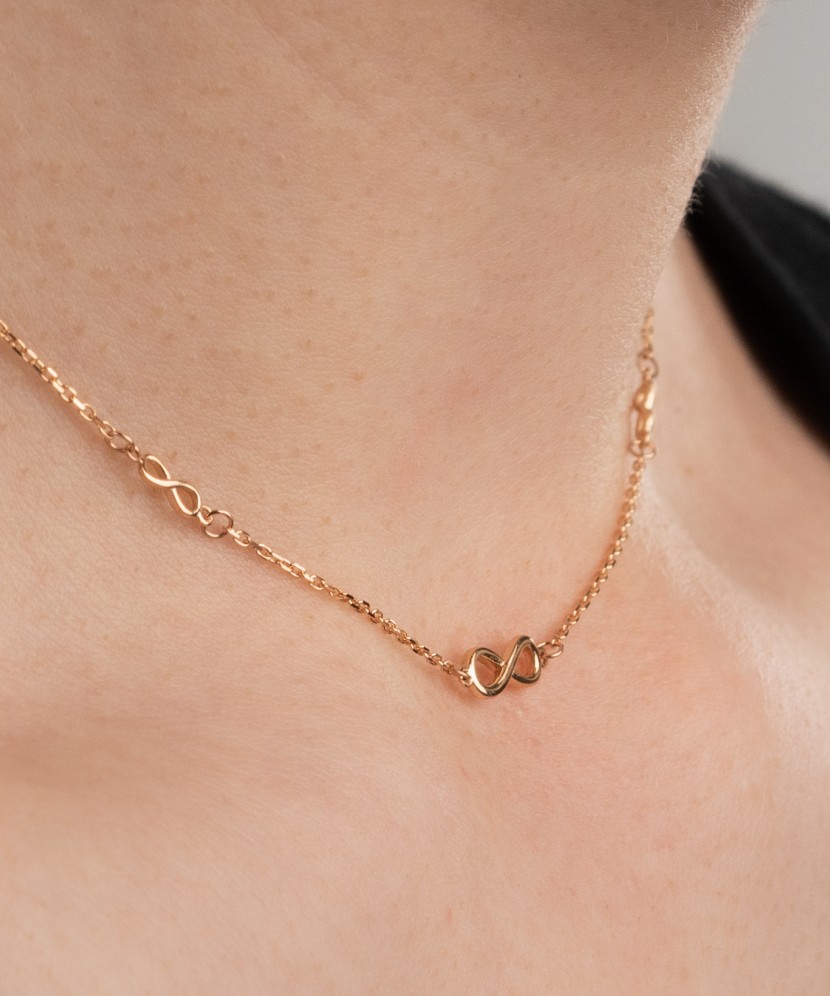 Gold chain "infinity"