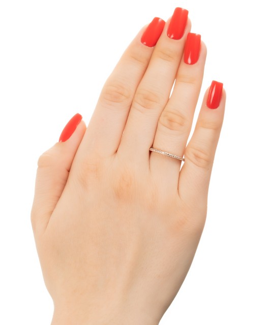 Gold ring with zircons