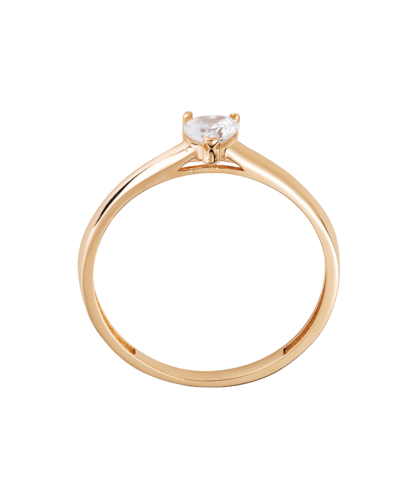 Gold ring with zirconium