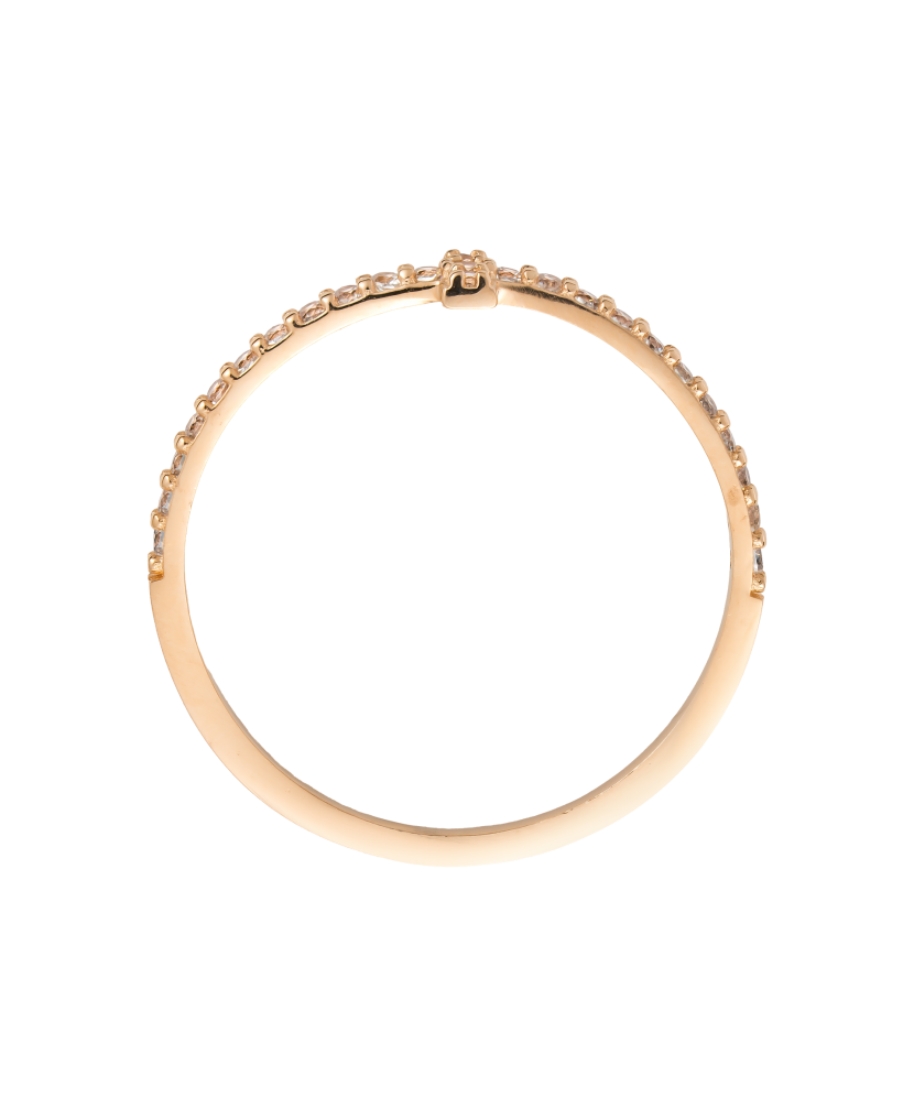 Gold ring with zircons