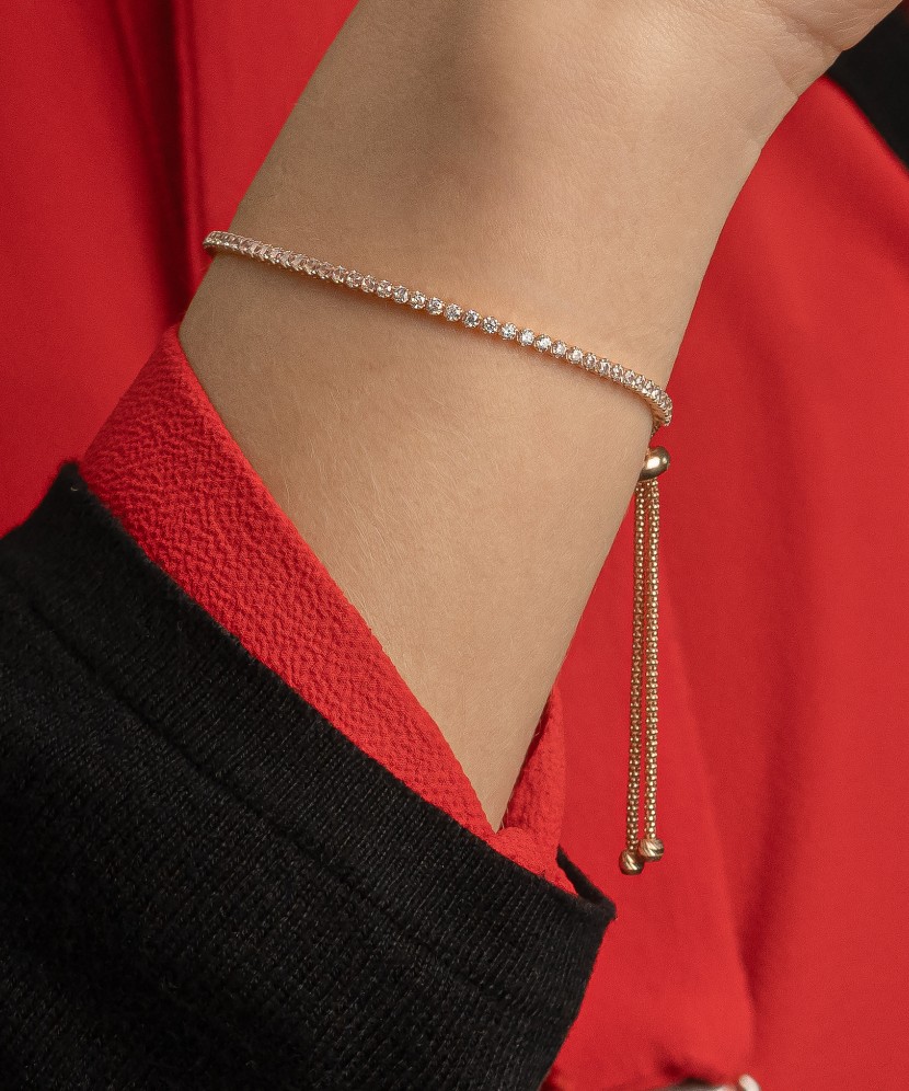 Gold bracelet with zircons