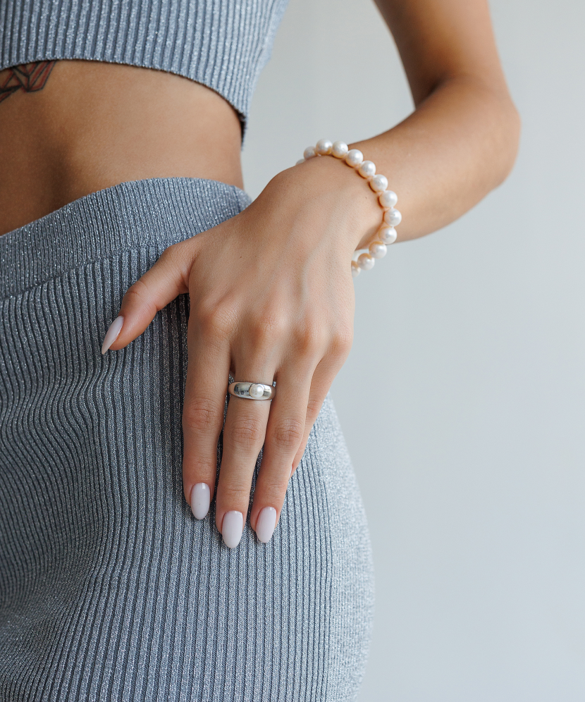 Sterling silver ring with pearl and zircons