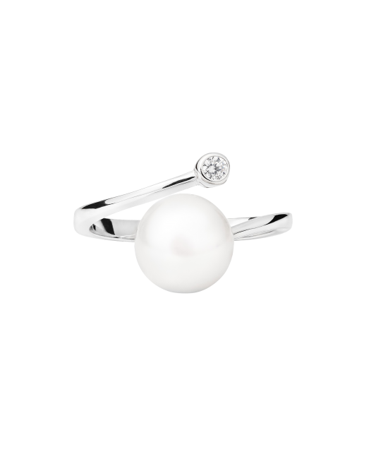 Sterling silver ring with pearl and zircons
